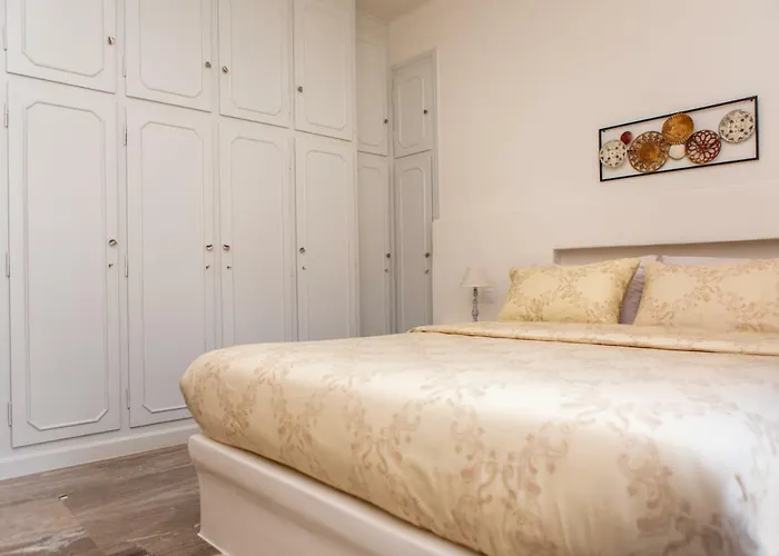 Seasons * Naxos City